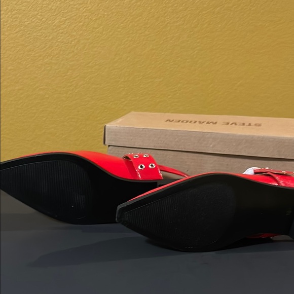 Steve Madden Red Slingback Shoes - Picture 7 of 9
